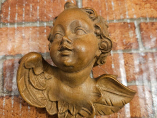 dreveny-anjelik-cena-12eur-10x10cm