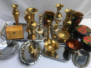 orientalne-dekoracne-predmety-z-vitriny