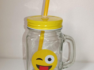 skleneny-smoothie-pohar-so-smajlikom-450-ml