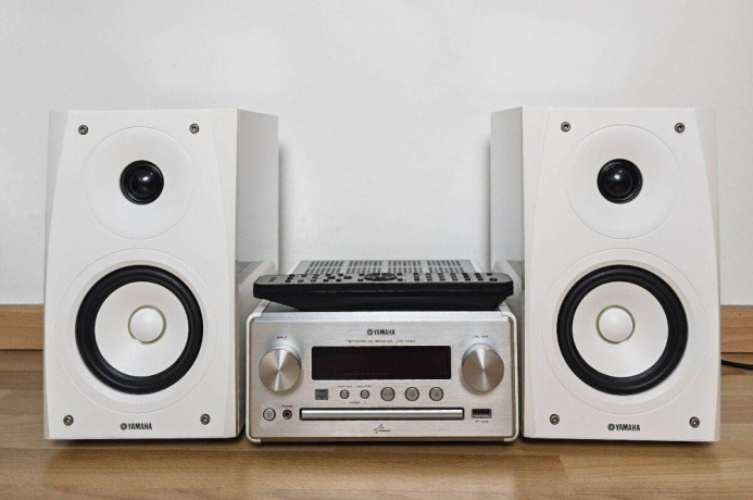 yamaha-mcr-n560-airplayspotifyoptika-big-0