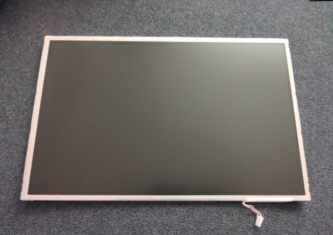 predam-141-displej-z-notebooku-ccfl-30pin-b141ew04-big-0