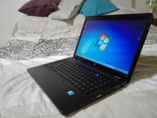 hp-i3-4-x-22-ghz-320-gb-156-nova-klavesnica