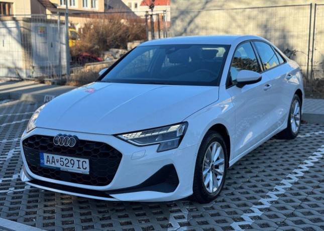 audi-a3-2025-15-tfsi-mhev-s-tronic-v-zaruke-dph-big-0