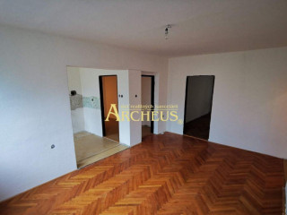 4-iz-byt-s-garazou-clementisova-nitra