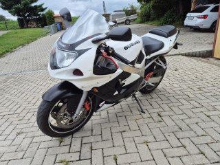 na-predaj-suzuki-gsx600r-82kw