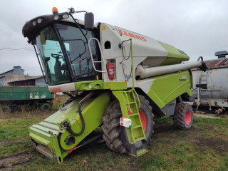 claas-tucano-450-v660
