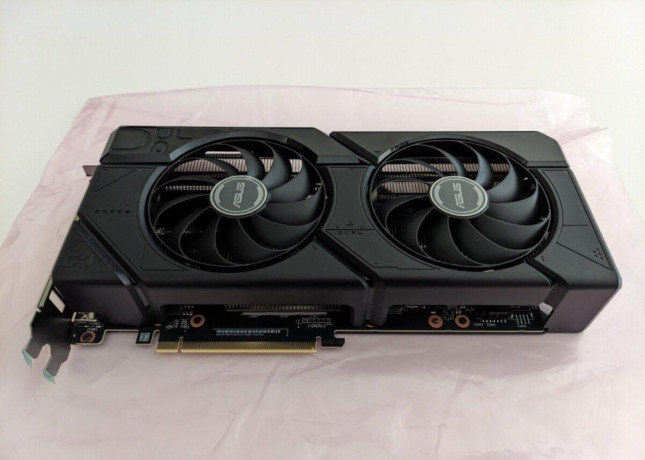 asus-dual-radeon-rx-7700-xt-oc-12gb-big-0