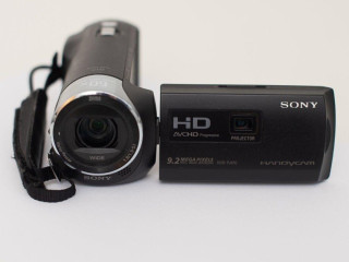 sony-hdr-pj410-handycam-s-projektorom