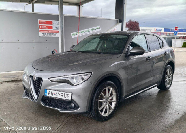 alfa-romeo-stelvio-22-jtdm-154-kw-2018-15000eur-big-0