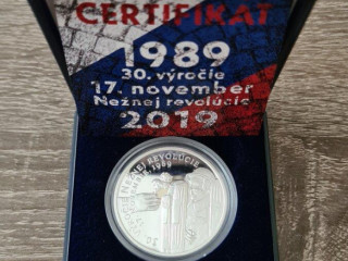 medaila-30-vyrocie-neznej-revolucie