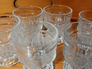 ponukam-sadu-6ks-lisovanych-sklenenych-poharikov