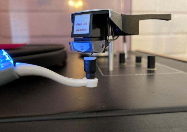 ultrazvukovy-cistic-gramofonovych-ihiel-big-0