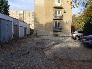 predaj-3-izboveho-tehloveho-bytu-s-balkonom-a-garazou