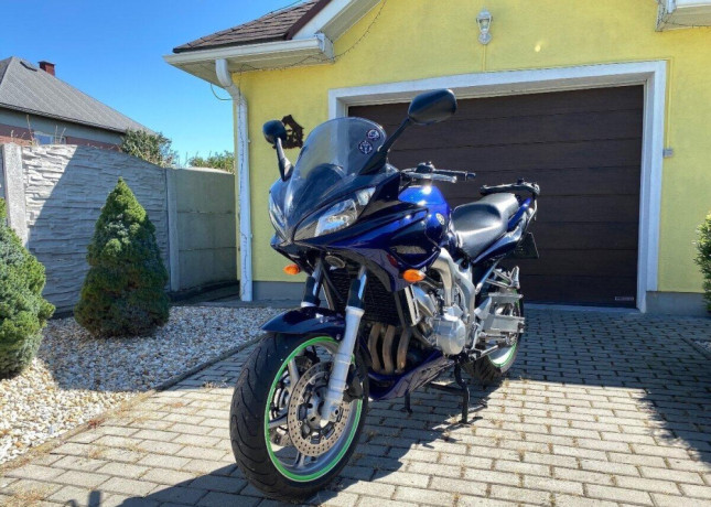 yamaha-fz6-fazer-big-0