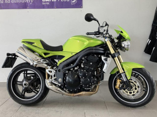 triumph-speed-triple-1050