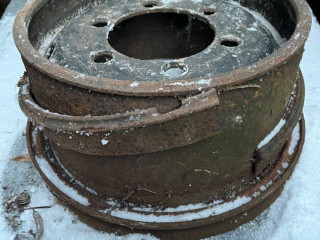 predam-disky-na-vlecku-traktor-trailer