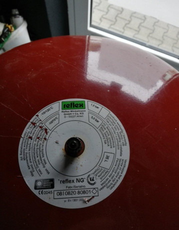 exzpanzna-nadrz-na-kurenie-35-l-big-0