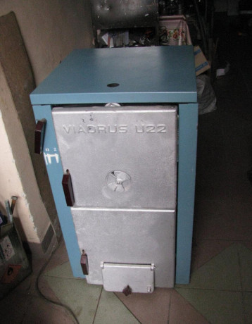 nepouzity-legenda-viadrus-u22-6-clankovy-liatinovy-kotol-big-0