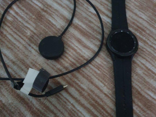 predam-hodinky-samsung-watch-4