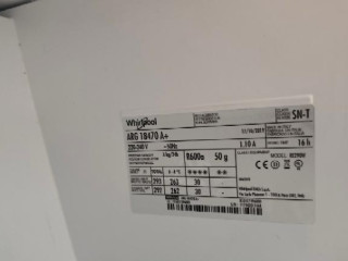 vstavana-chladnicka-s-mraznickou-whirpool