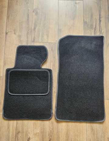 predam-tieto-predne-koberce-na-bmw-e92-2007-big-0