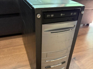 stolovy-pocitac-s-windows-xp-idealny-pre-starsie-programy