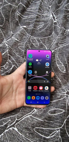 predam-samsung-galaxy-s20-big-0