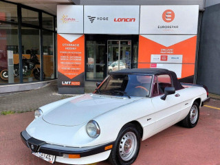 alfa-romeo-spider-graduate