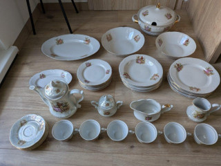 predam-velku-porcelanovu-sadu