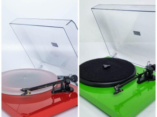 pro-ject-debut-zeleny-aj-cerveny