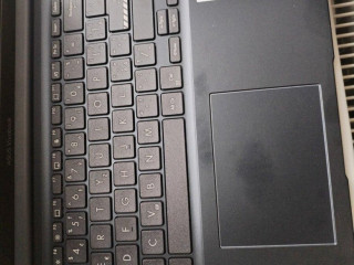 asus-vivobook-15-x1504va-nj2469w