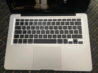 apple-macbook-pro-13-na-nd