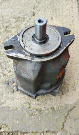 predam-hydraulicke-cerpadlo-big-0