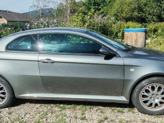 alfa-romeo-gt-20-benzin-selespid-automat