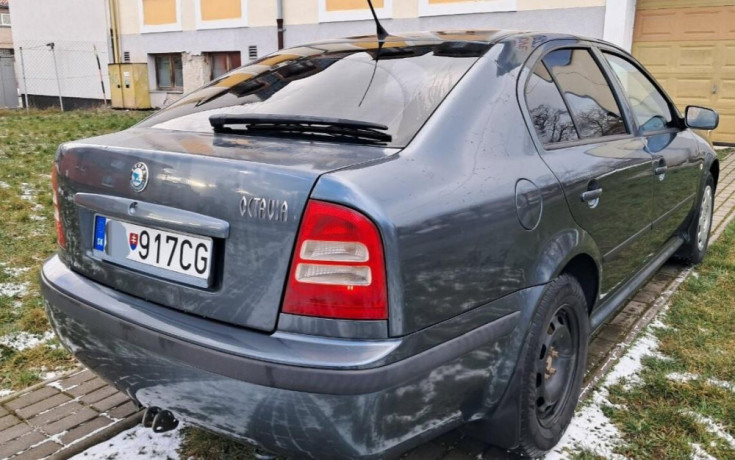 skoda-octavia-i-16-75kw-big-0