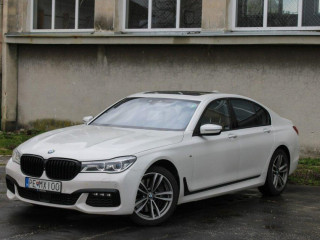 bmw-rad-7-750i-xdrive-at-full-vybava-odpocet-dph