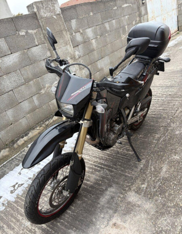 suzuki-dr-z-400-sm-big-0