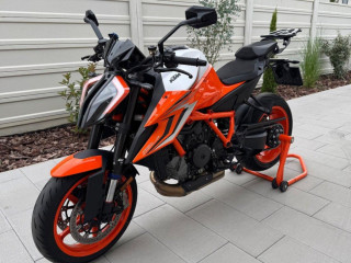 ktm-1290-super-duke-r-evo-orange-dph