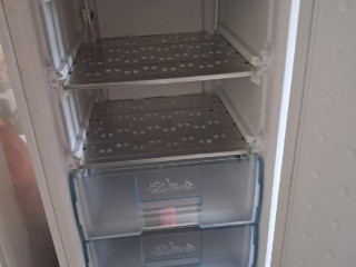 predavam-chladnicku-a-mraznicku