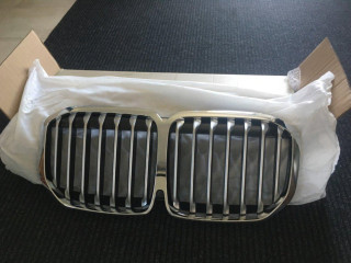 bmw-x7-predna-mriezka-oe-51137454849