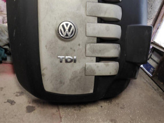 volkswagen-touareg-25tdi-kryt-motora