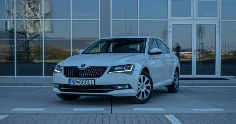 skoda-superb-20-tdi-ambition-m6-0950532897-big-0