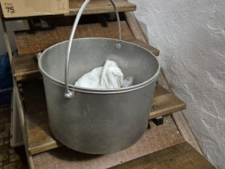 nadoba-na-drevo-ku-krbu