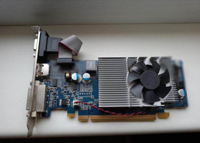 graficka-karta-nvidia-geforce-g210-512-mb-ddr2-big-0