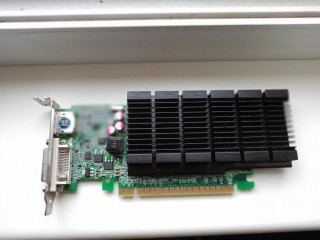 graficka-karta-geforce-605-1gb-ddr3-fujitsu