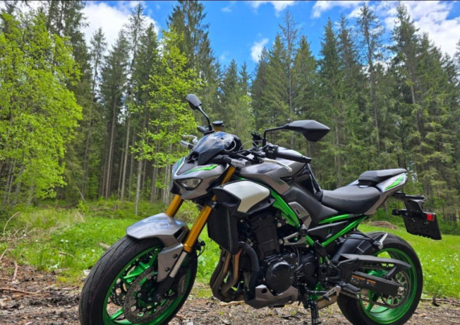 kawasaki-z-900-big-0