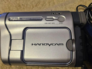 predam-zachovalu-digital8-kameru-sony