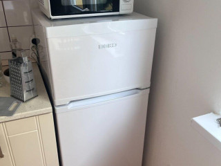 chladnicka-s-mraziakom-beko