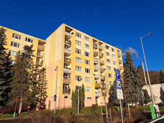 3-izb-byt-s-loggiou-na-ul-jula-horvatha