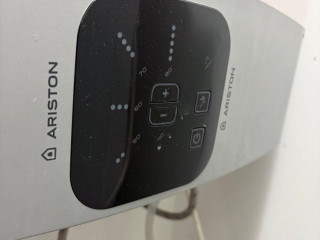 bojler-ariston-velis-evo-80l